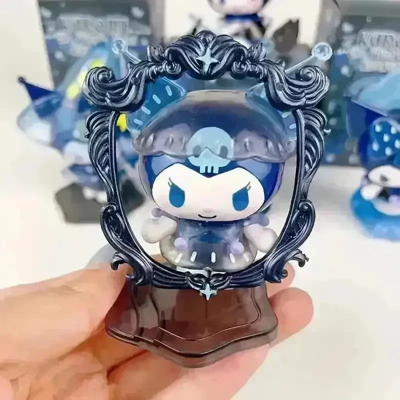 Kuromi mirror (10cm to 12cm)