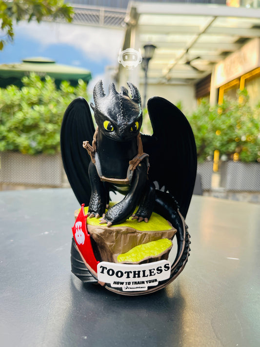 Toothless (how to train your dragon)